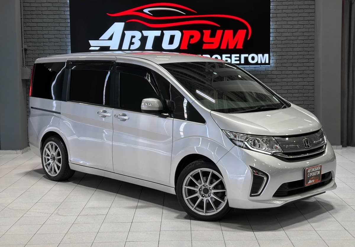 Honda Stepwgn - 1